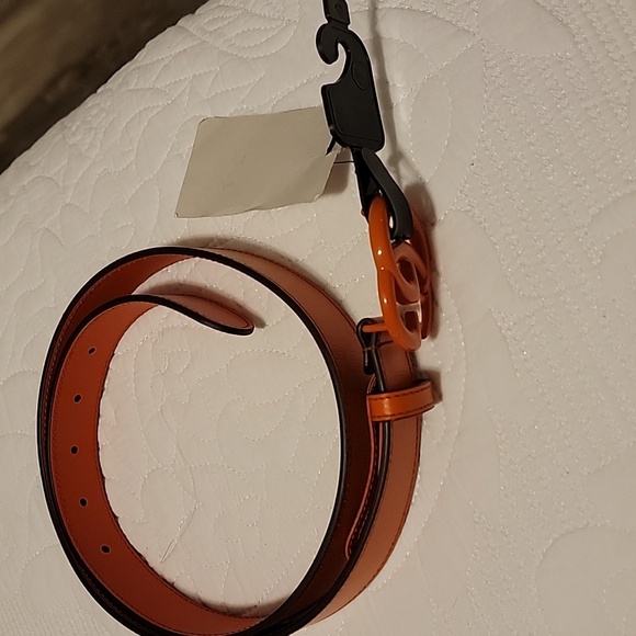 โ ๏ธ Last one available! NEW Gucci enamel Orange belts - Picture 6 of 6